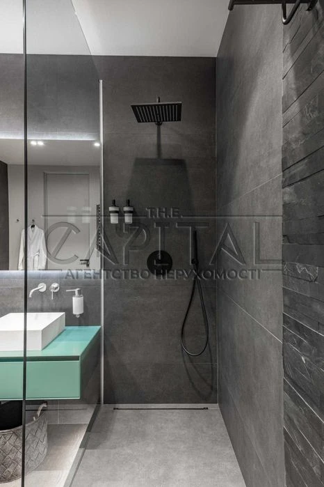 Продаж квартири  200 м2 в ЖК Renaissance Residence  вул. Нов