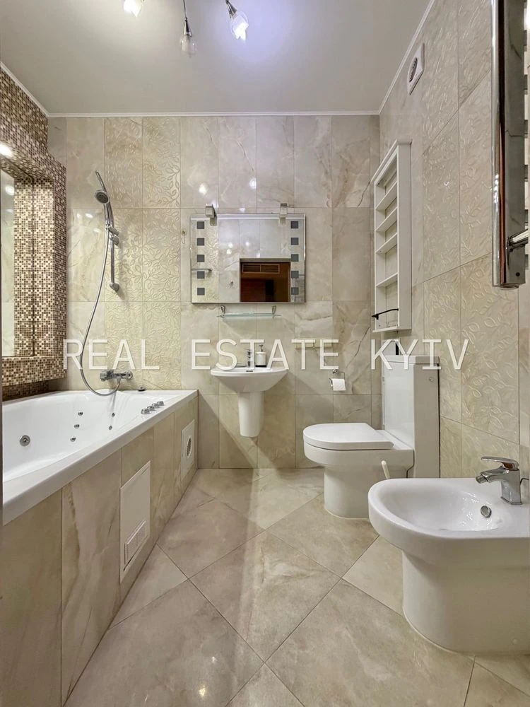 БЕЗ % Продаж 4-кімн квартири вул Круглоуніверситетська 3-5