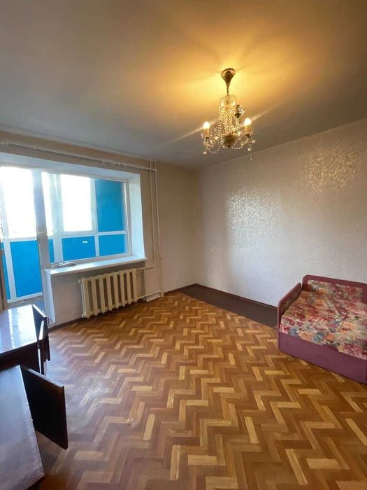 Продам квартиру на Слободке, ул. Ядова.