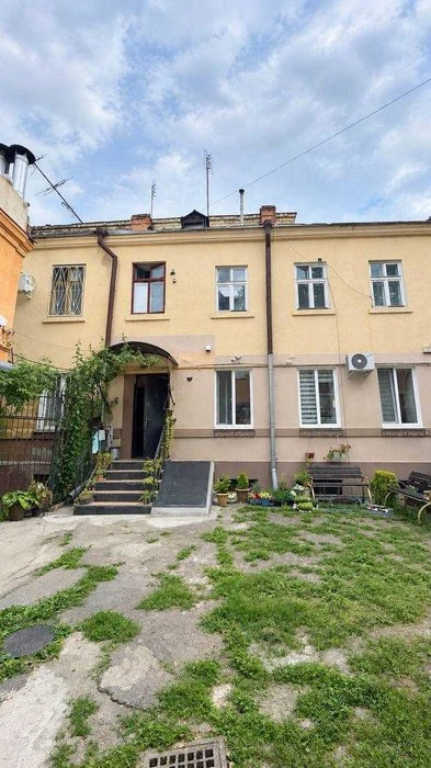 Продаж 2-кімнатної квартири в центрі Одеси, вул. Європейська