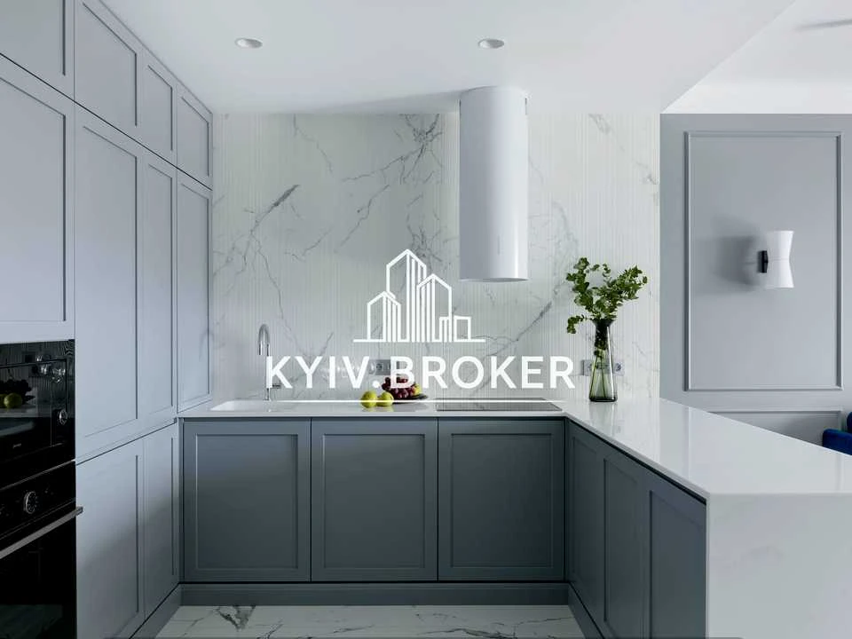 Квартира. Київ, Предславинська вул.