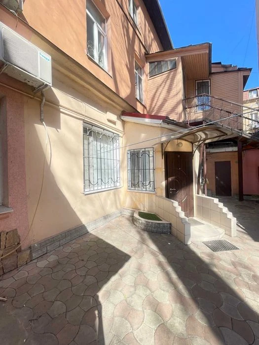 Продам 2-комнатную квартиру пер. Некрасова, Центр, Приморски