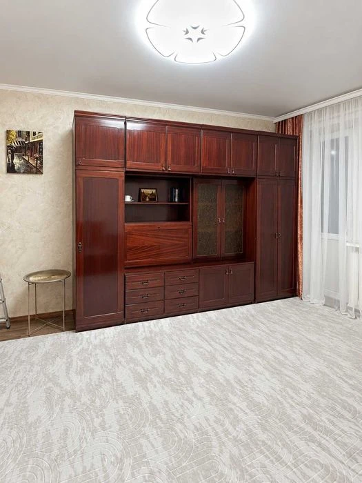 ПРОДАМ 1-комнатную квартиру на Варненской!