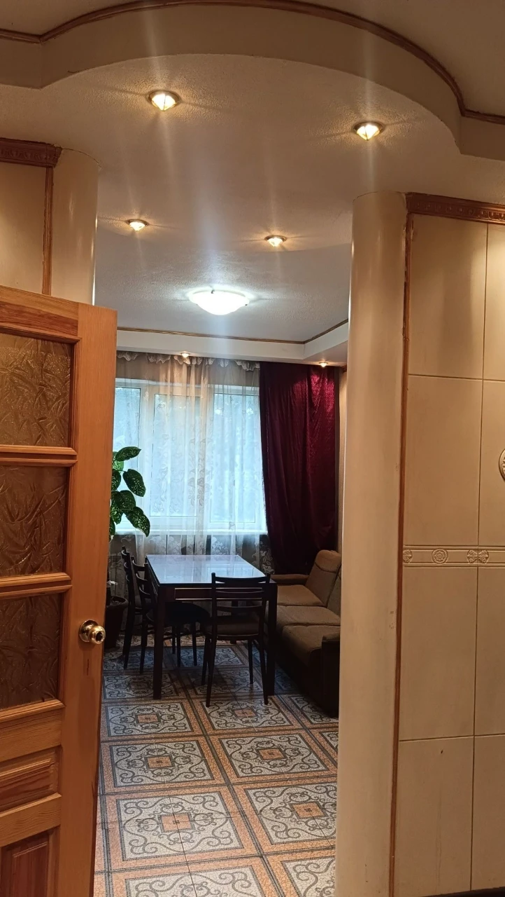 КМС-30%. Здається 3х к. кв Європейського Союзу Вишгородська
