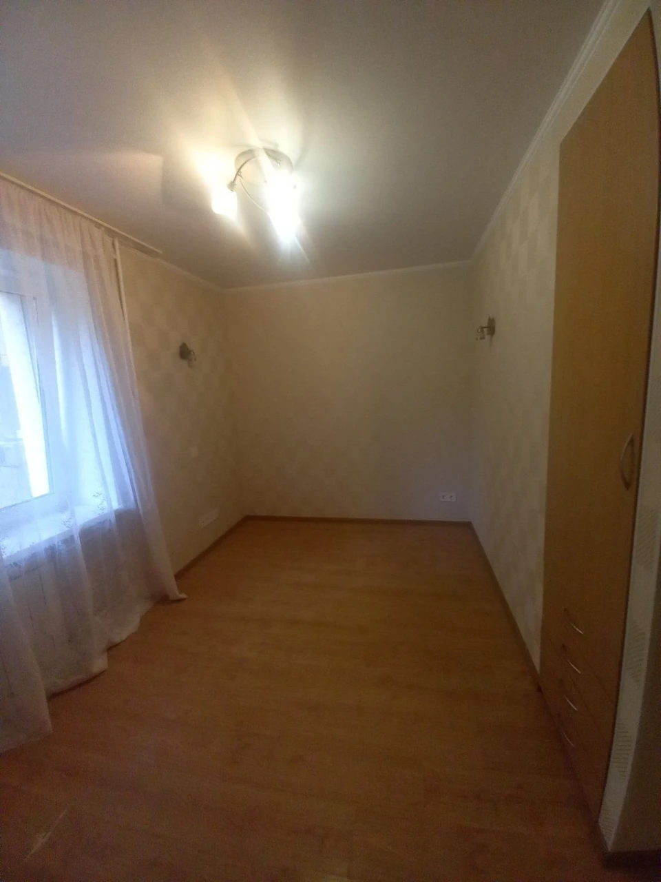 Метро Деміївська, Радченко, 4