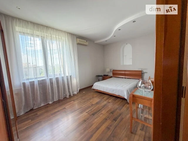 Without % 3 bedrooms + kitchen-living room Pechersk Lybidska Druzhby N