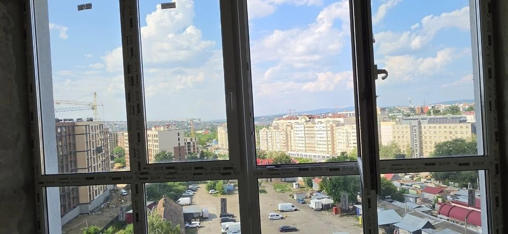 Три кімнатна новобудова, забудовник Мороз