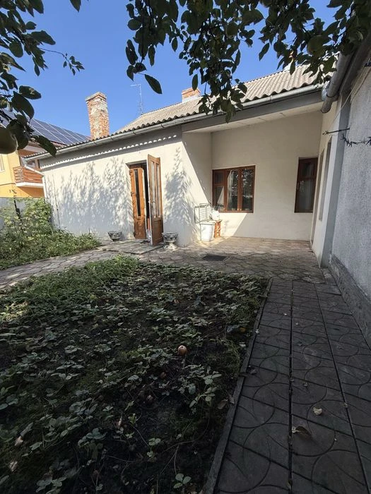 Продаж 1/2 будинку по вул. Степова (р-н вул. Вінниченка).