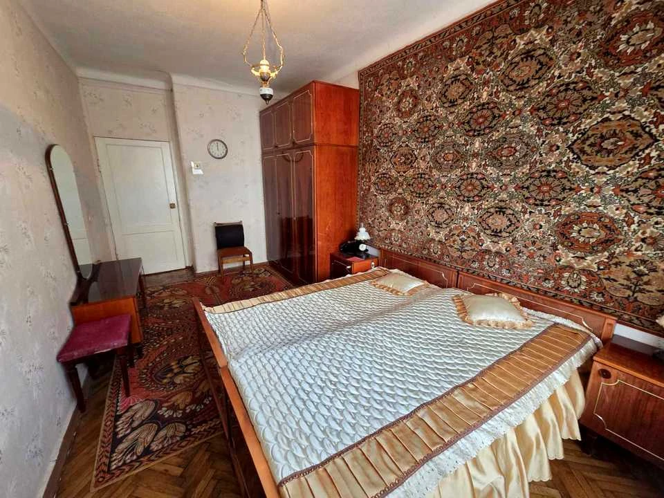 Квартира. Київ, Володимира Винниченка вул. (Юрія Коцюбинсько