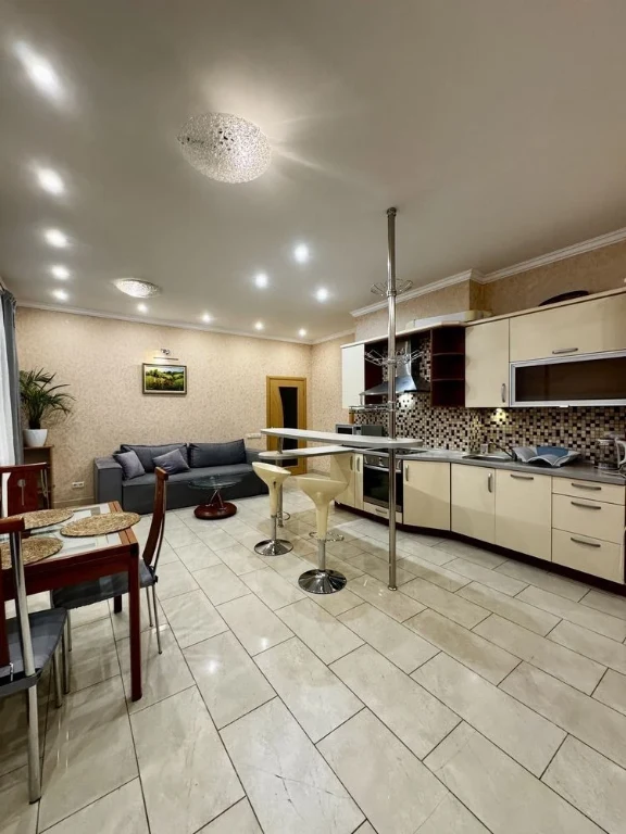 Оренда 2-кімнатна квартира 72 м² з паркінгом | Джакузі | 2 с