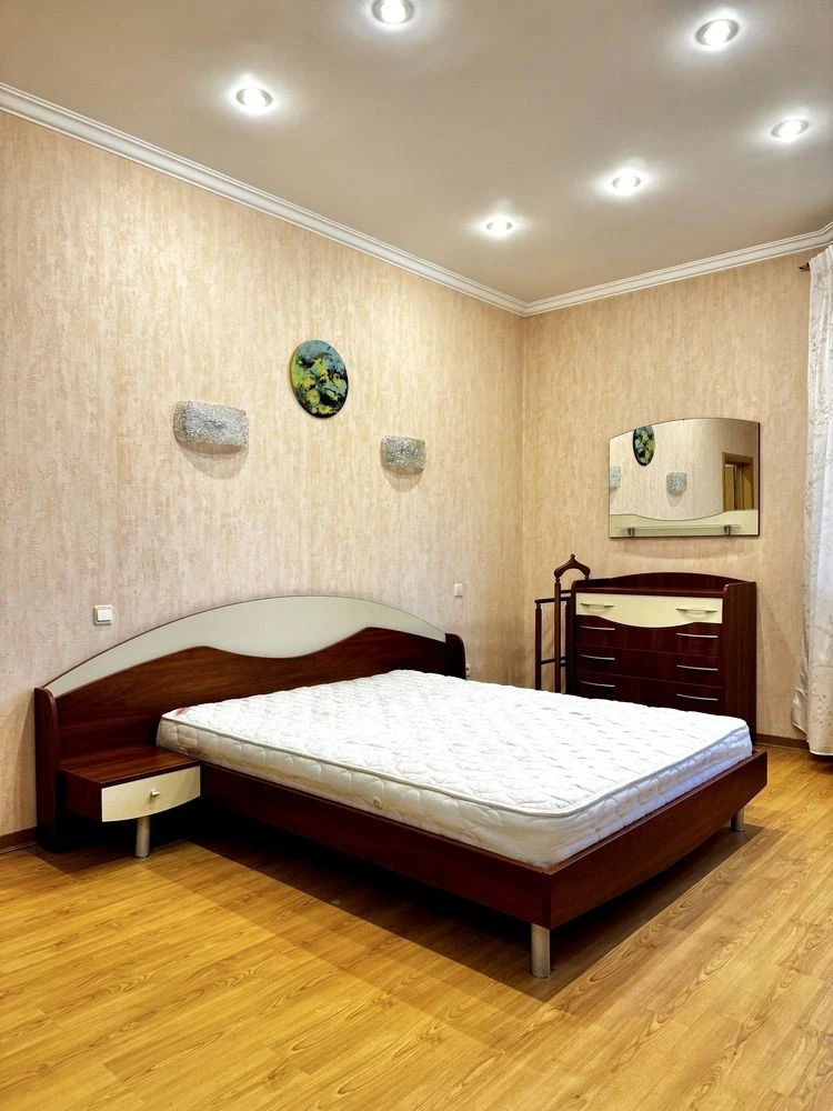 Оренда 2-кімнатна квартира 72 м² з паркінгом | Джакузі | 2 с