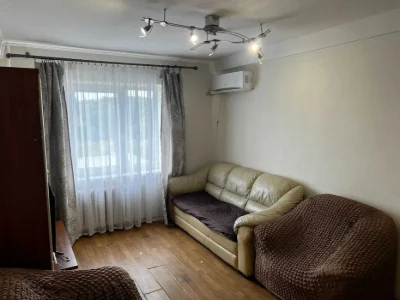 Продаж 2к квартири 44 кв. м на вул. Казимира Малевича 111. Б