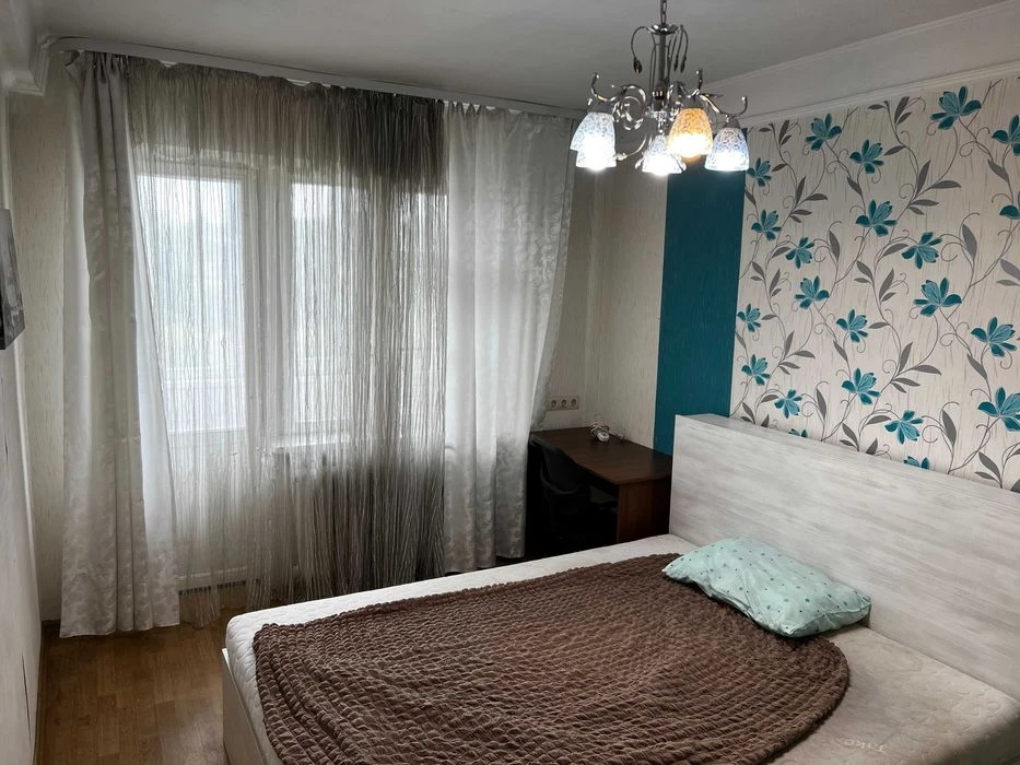 Продаж 2к квартири 44 кв. м на вул. Казимира Малевича 111. Б