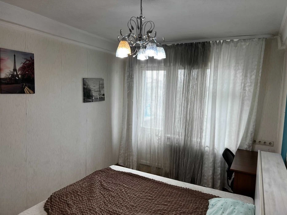 Продаж 2к квартири 44 кв. м на вул. Казимира Малевича 111. Б