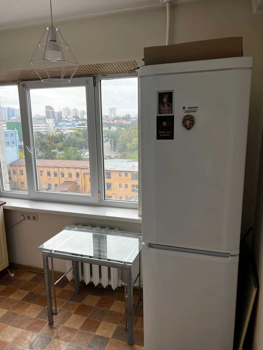 Продаж 2к квартири 44 кв. м на вул. Казимира Малевича 111. Б