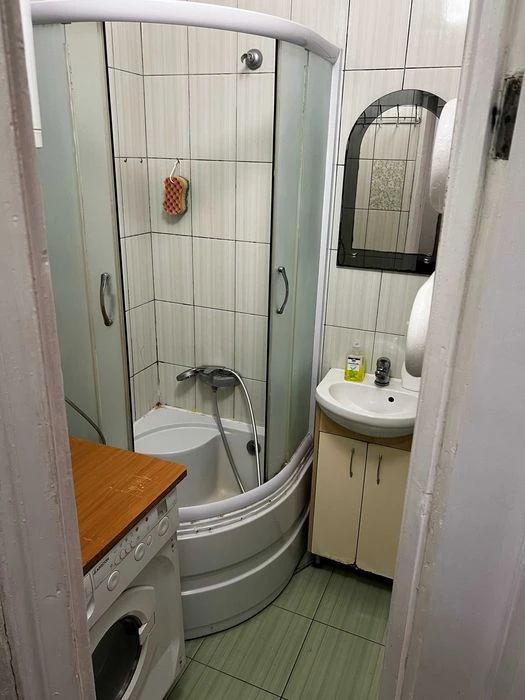 Продаж 2к квартири 44 кв. м на вул. Казимира Малевича 111. Б
