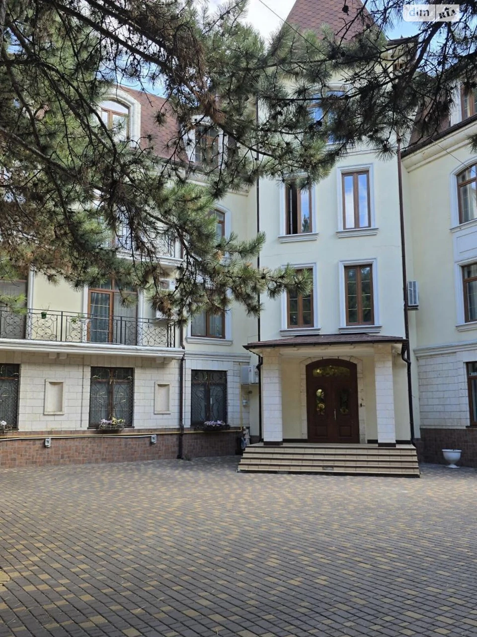 Продаж Квартира Середній Фонтан