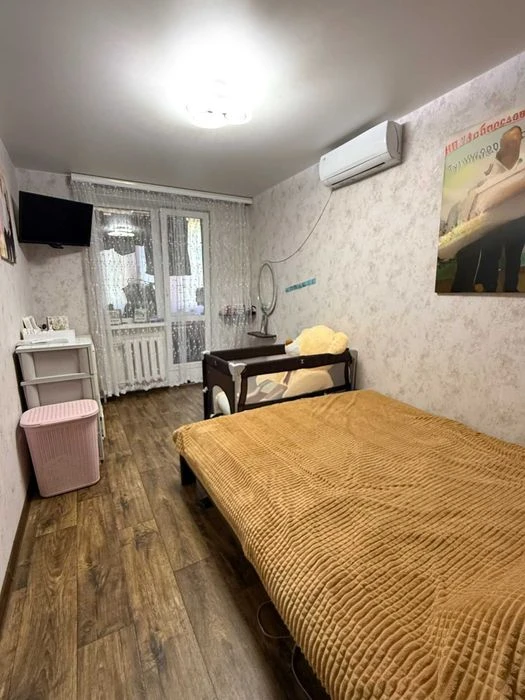 ЦЕГЛЯНІЙ БУДИНОК_3-к квартира з ремонтом, меблями та техніко