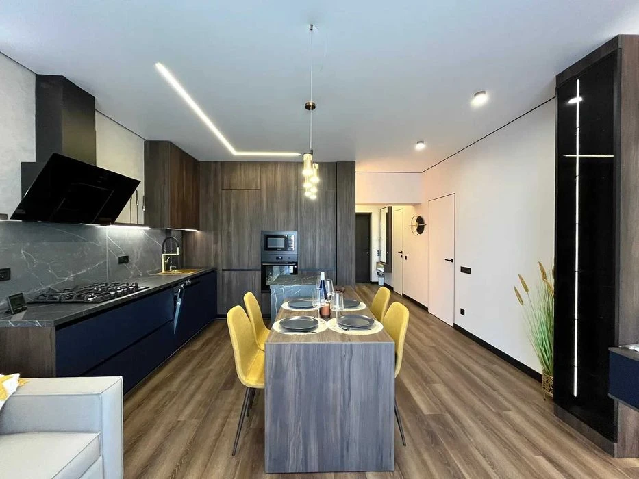 Дизайнерська 1-кім квартира в спокійному районі