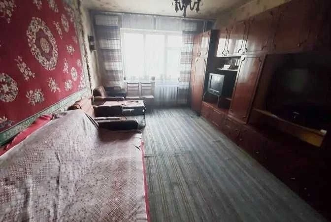 Вул. Райдужна 21А. 3й поверх, роздільні кімнати, газ, у жило