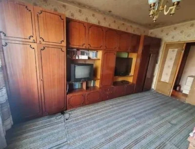 Вул. Райдужна 21А. 3й поверх, роздільні кімнати, газ, у жило