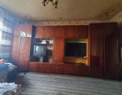 Вул. Райдужна 21А. 3й поверх, роздільні кімнати, газ, у жило