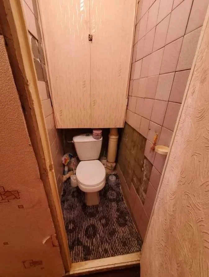 Вул. Райдужна 21А. 3й поверх, роздільні кімнати, газ, у жило