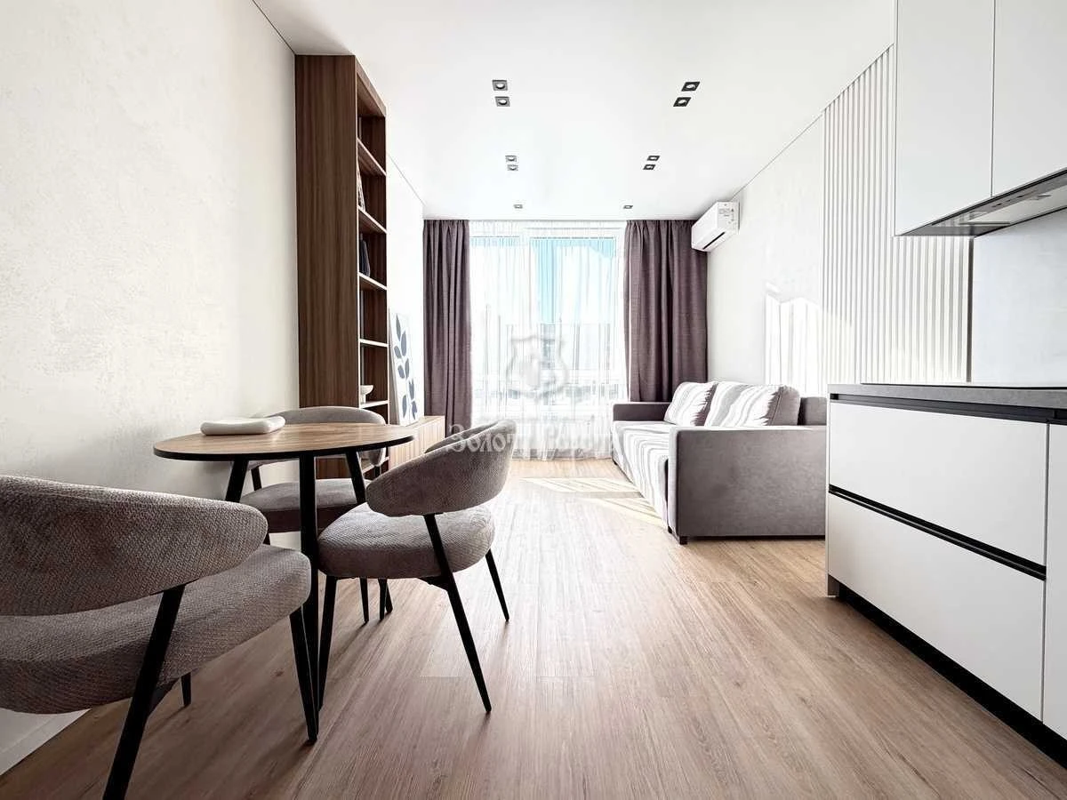 Продаж 1-кімнатної квартири 42.6 м², Родини Крістерів, 14б