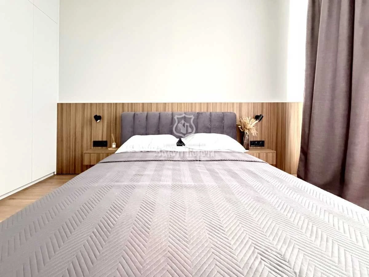 Продаж 1-кімнатної квартири 42.6 м², Родини Крістерів, 14б