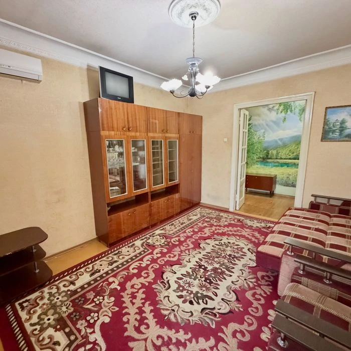 Продажа реальной  2к сталинки с ж/б перекрытиями на пр. Явор