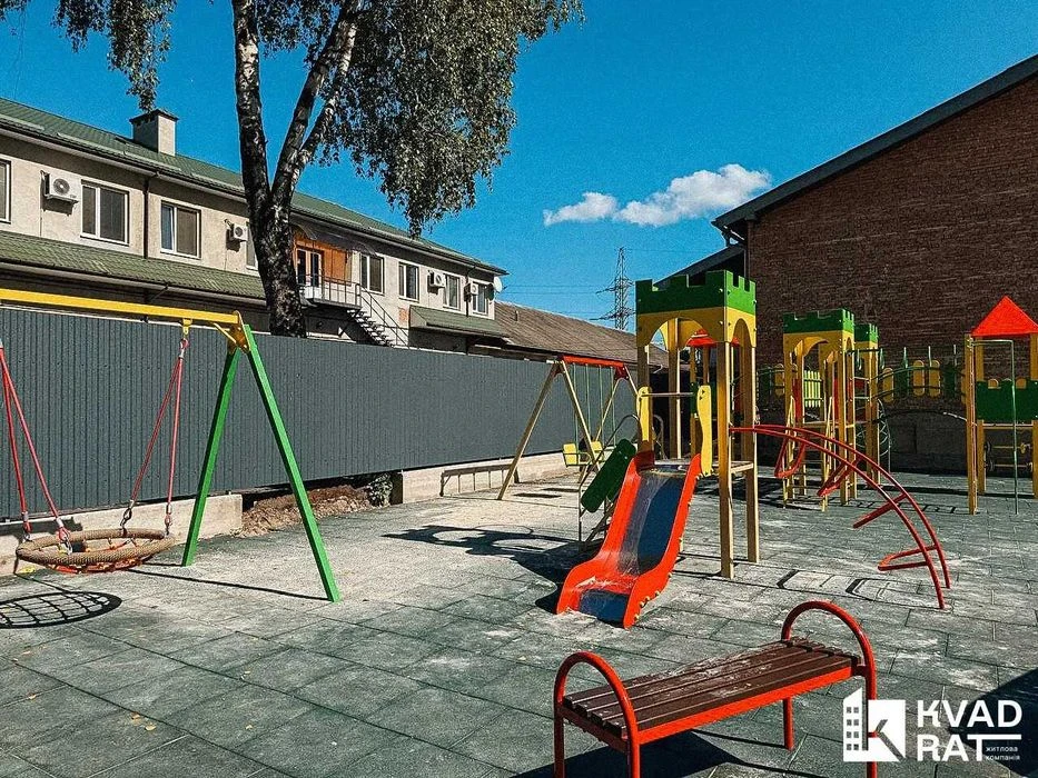 Здана та готова до ремонтку 1-кім квартира біля парку шевчен