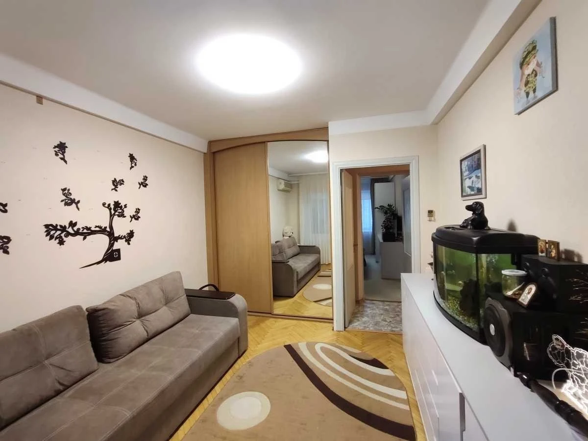 Продаж 2-кімнатної квартири 46 м², Братиславська вул., 10