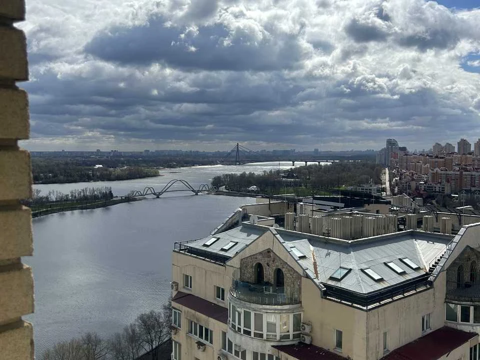 Квартира. Київ, Володимира Івасюка просп. (Героїв Сталінград