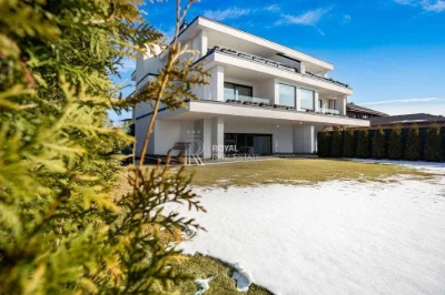 Продаж преміального котеджу 420 м² у КМ «Коник» 10 соток Гол