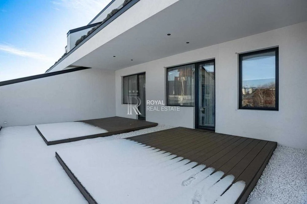 Продаж преміального котеджу 420 м² у КМ «Коник» 10 соток Гол