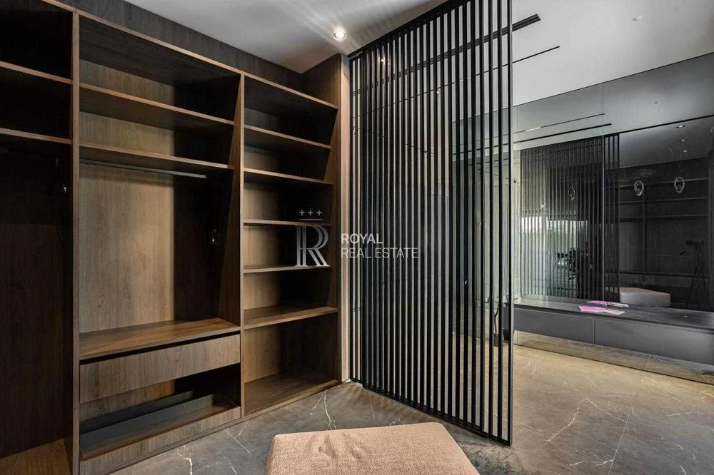 Продаж преміального котеджу 420 м² у КМ «Коник» 10 соток Гол