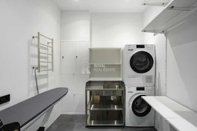 Продаж преміального котеджу 420 м² у КМ «Коник» 10 соток Гол