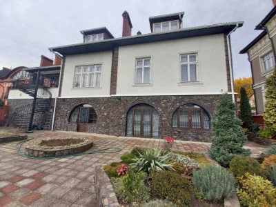 Продається будинок в районі парку ім. Шевченка