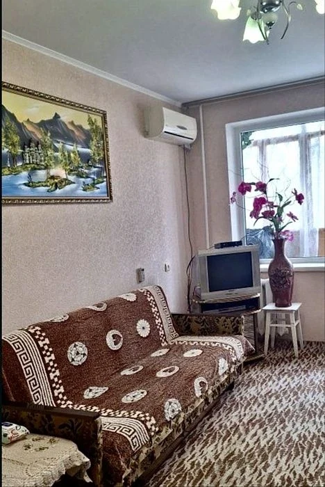 Продаю 2 х комнатную квартиру 3-АяСлободская/ Пр Центральный