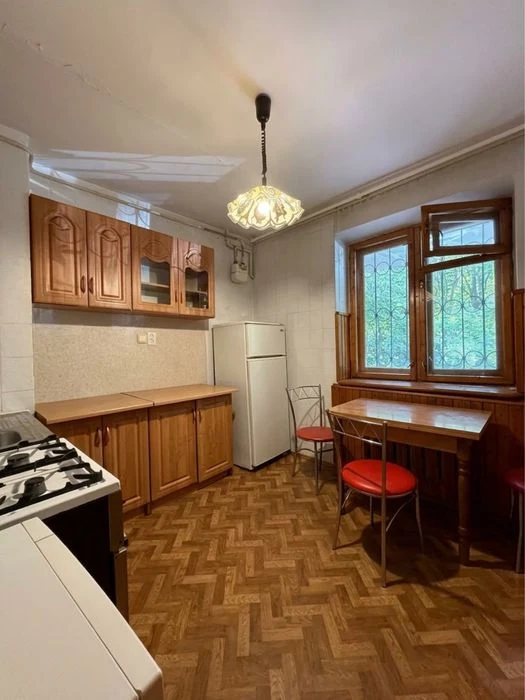 Продаж 3х кімнатної ЧЕШКИ, ЩЕРБАНЮКА - ДОСТАЄВСЬКОГО, 1ий ВИ