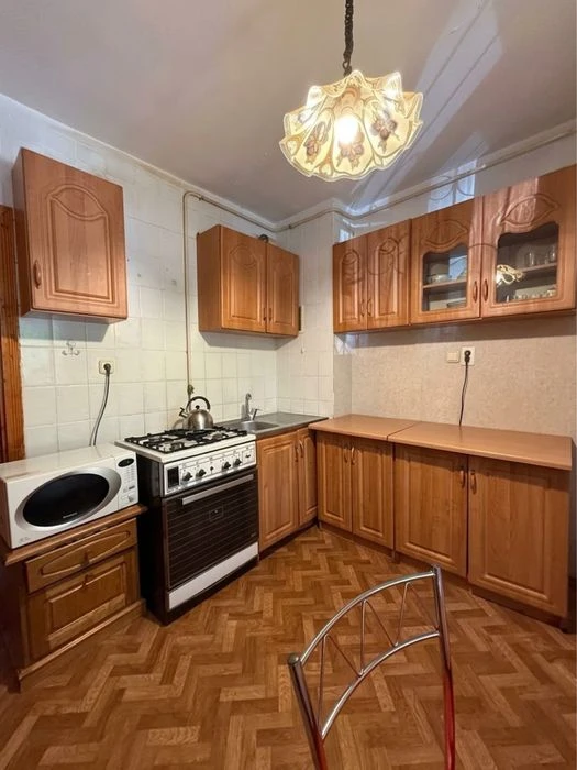 Продаж 3х кімнатної ЧЕШКИ, ЩЕРБАНЮКА - ДОСТАЄВСЬКОГО, 1ий ВИ
