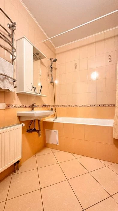 ЖК Васильківський 75 м² | 2 окремі кімнати | 2 хв до метро В