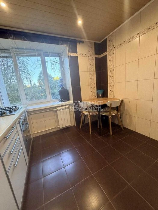 Продаж 3к квартири 58 кв. м на п. Байрона Нові Будинки