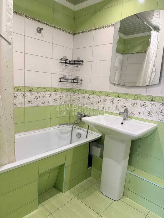 Продаж 3к квартири 58 кв. м на п. Байрона Нові Будинки