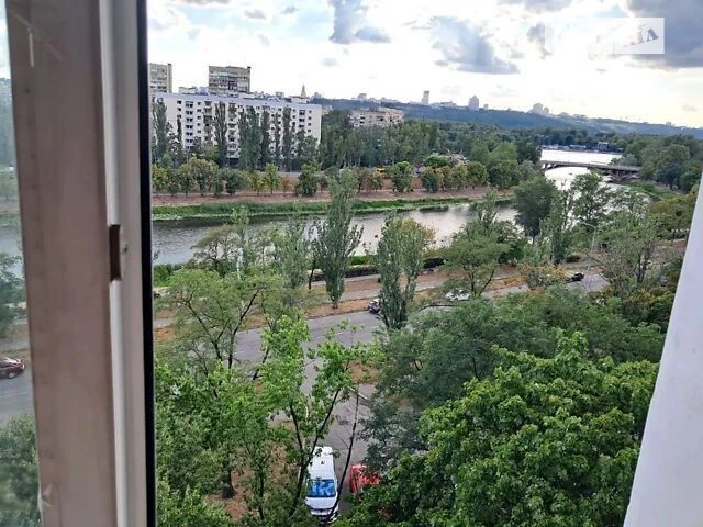 Продаж 2-к. квартири, вул. Флоренції, метро Лівобережна