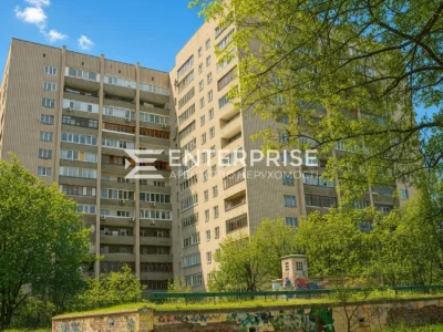 Продаж 2-к. квартири, вул. Флоренції, метро Лівобережна