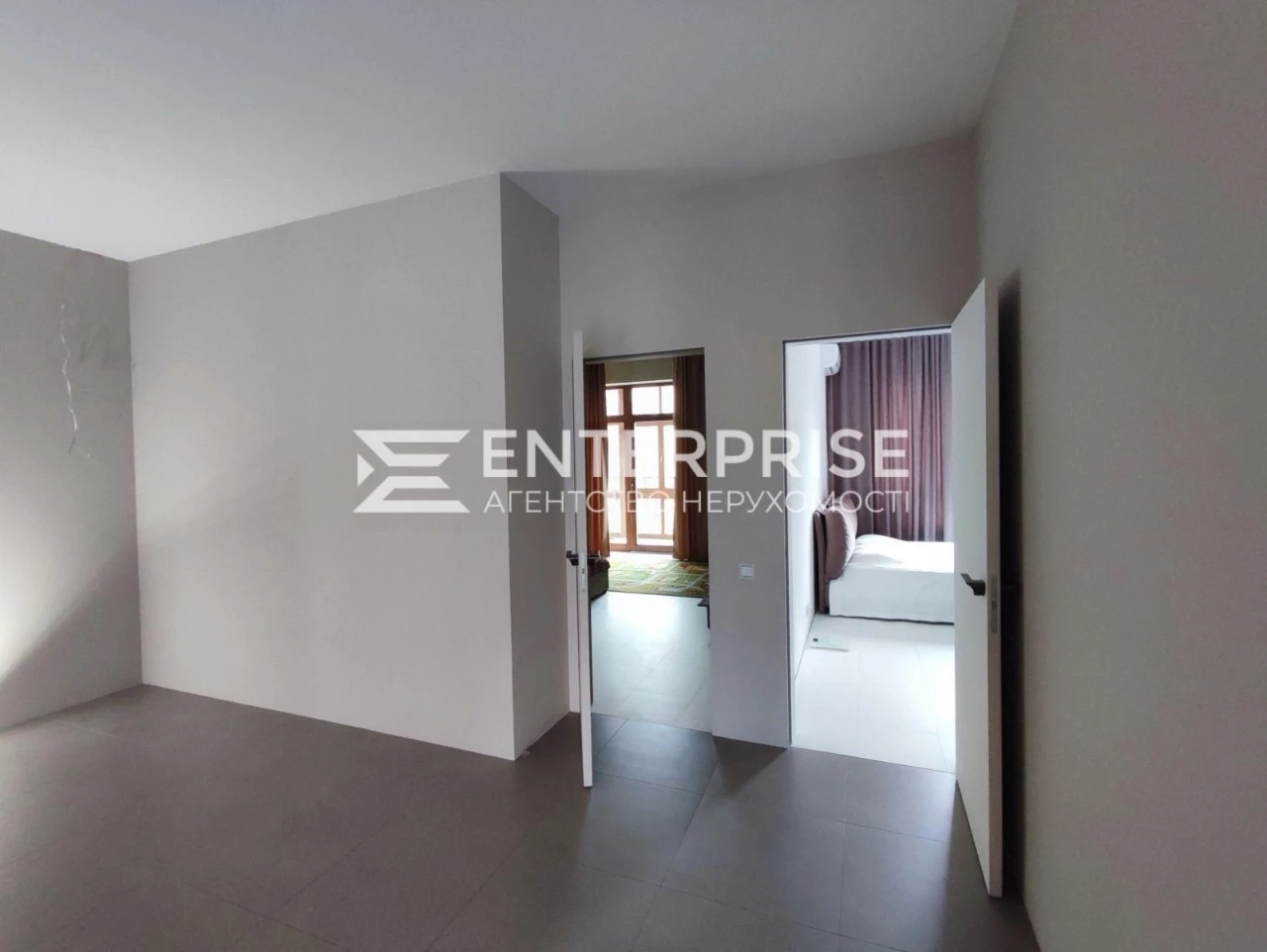 Продаж 3-кімнатна з ремонтом 118 м² у ЖК TURGENEV, Центр Киє