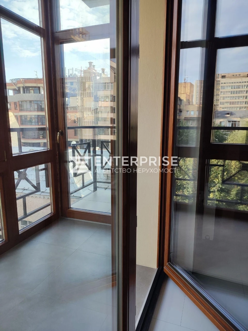 Продаж 3-кімнатна з ремонтом 118 м² у ЖК TURGENEV, Центр Киє