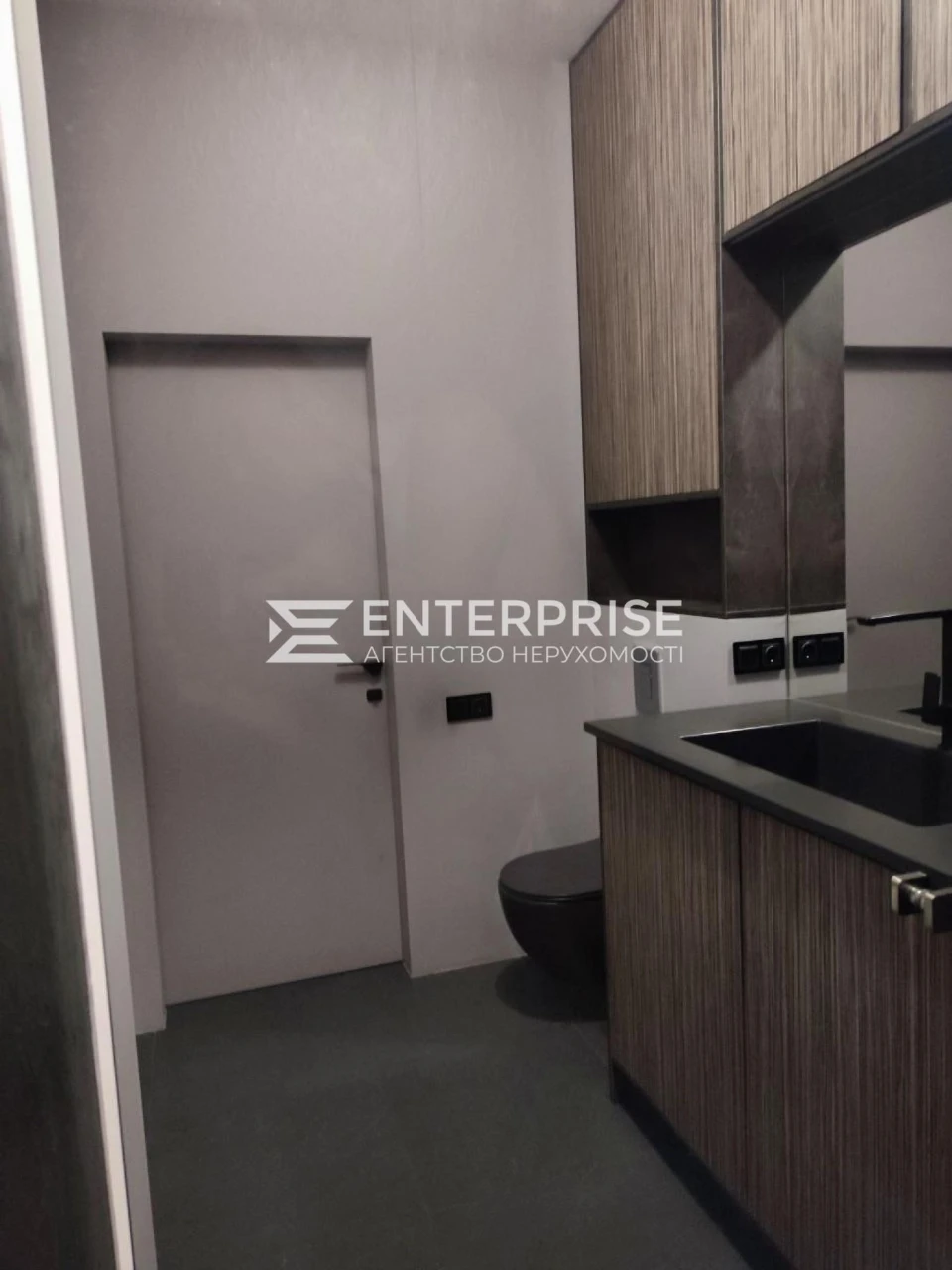 Продаж 3-кімнатна з ремонтом 118 м² у ЖК TURGENEV, Центр Киє