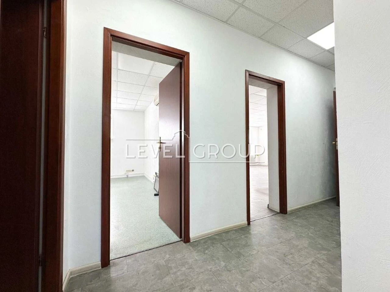 Продаж квартири 173.4м. кв. вул. Сім'ї Прахових 27, поруч з